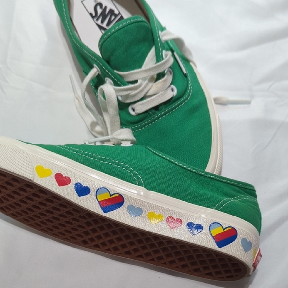 Vans Green Style 44 Sneakers with Colorful Heart Accents M 6, Very Cool!!! - Picture 12 of 16